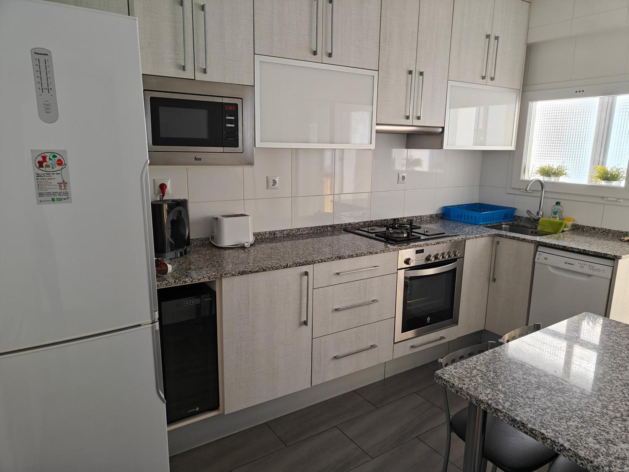 Large Near Fira And Center Appartement *