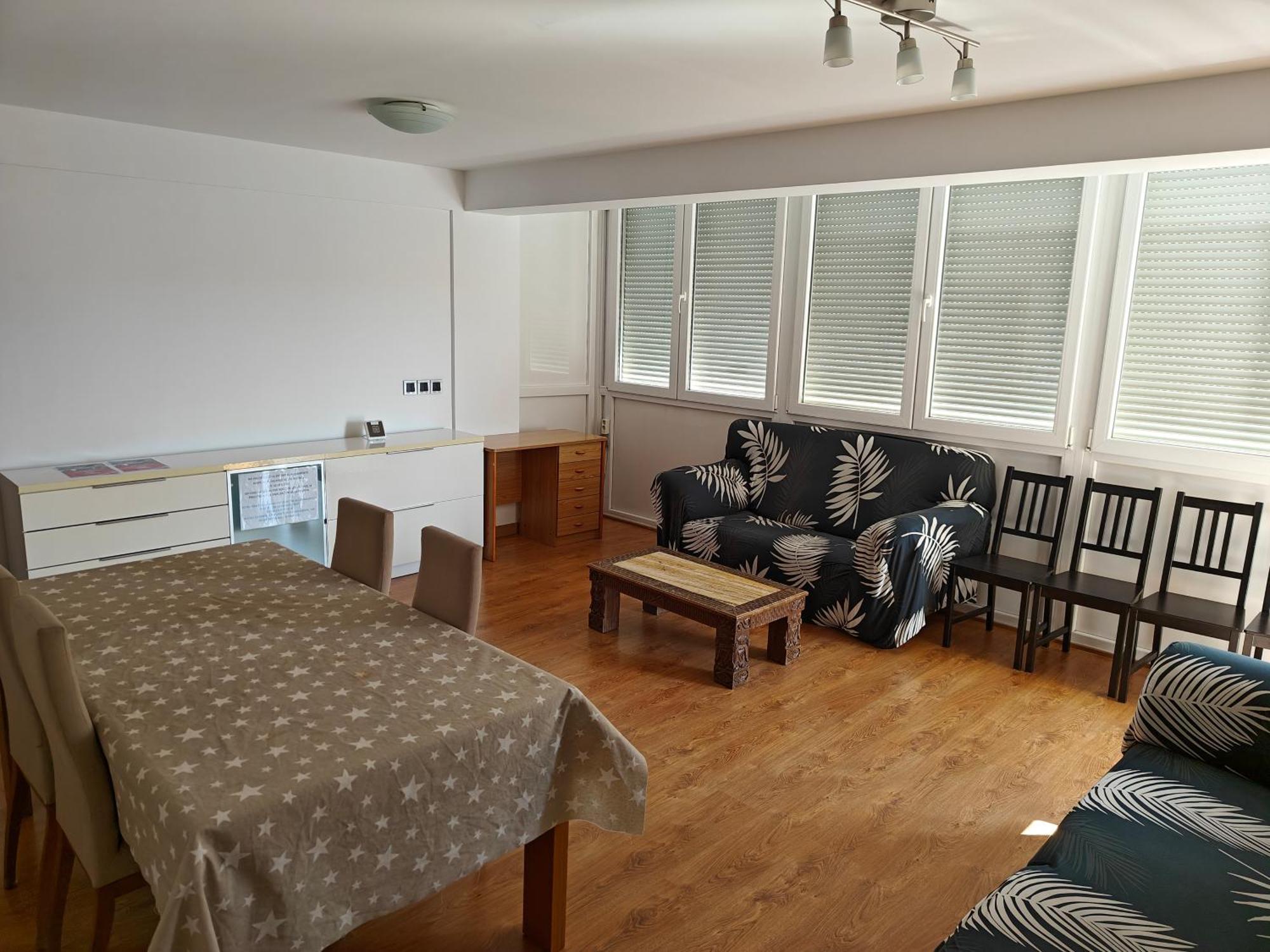 Appartement Large Near Fira And Center *